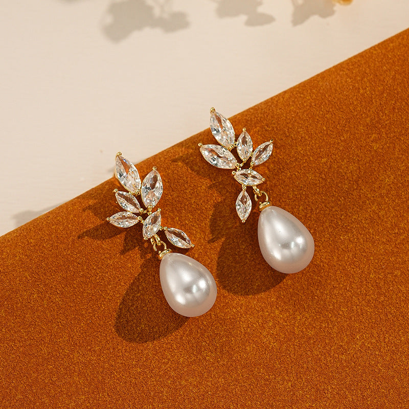 Waterdrop pearl leaf zircon earrings