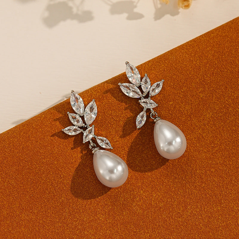 Waterdrop pearl leaf zircon earrings