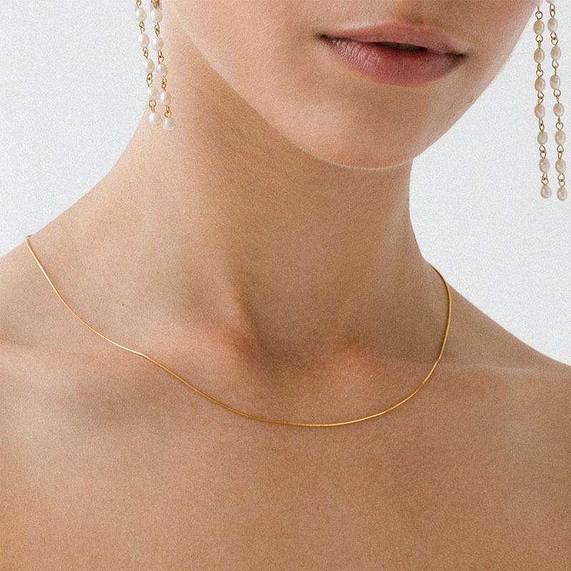 Thin Round necklace